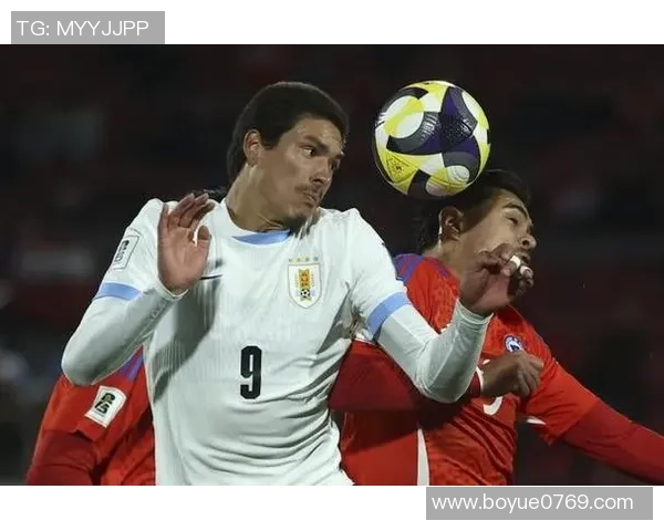 土媒：费内巴切与莱万经纪人触摸，巴萨锋霸不扫除冬窗加盟的可能性！